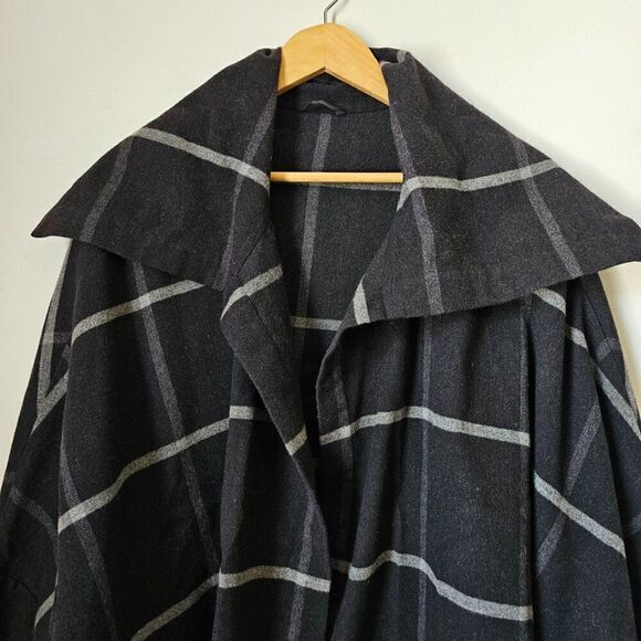 EUC ANNIKKI KARVINEN WOOL OVERSIZED TILE PATTERN LAPEL PONCHO ONE SIZE - Picture 11 of 16